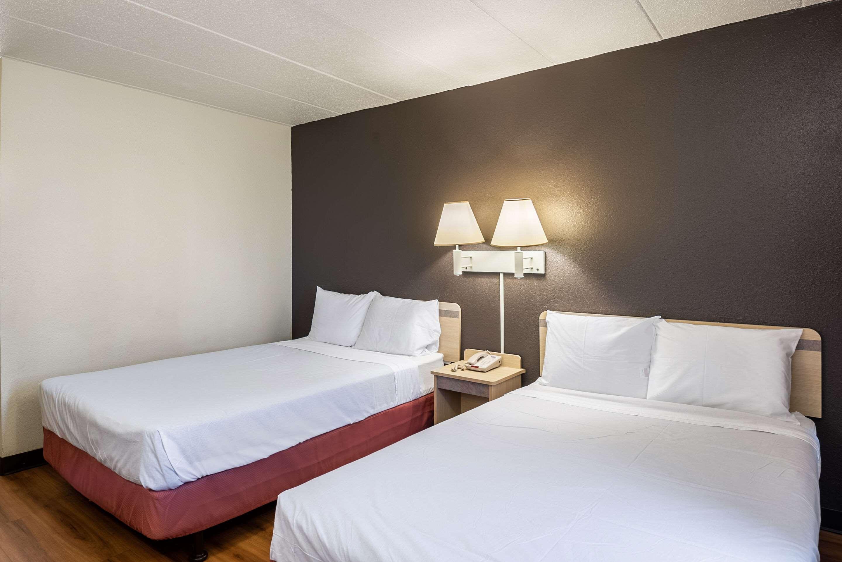 Rodeway Inn Dubuque Esterno foto