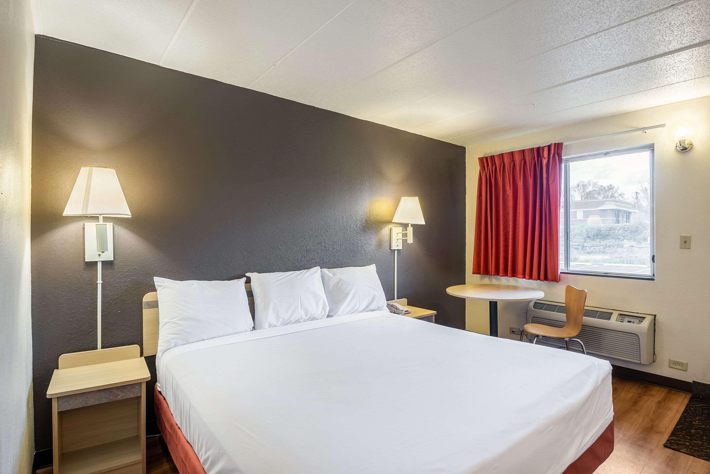 Rodeway Inn Dubuque Esterno foto