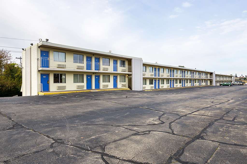 Rodeway Inn Dubuque Esterno foto